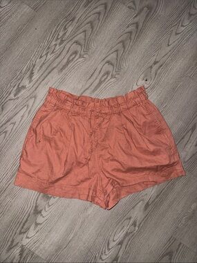 Uniqlo High-Waist Paperbag Coral Shorts